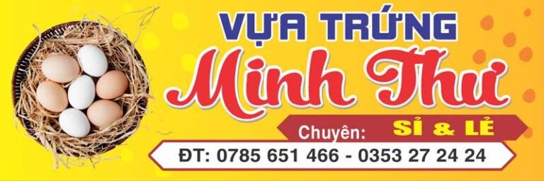 Biển quảng cáo Vựa Trứng Minh Thư màu vàng với giỏ trứng và thông tin liên hệ