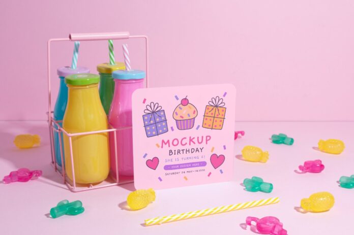 Mockup lời mời sinh nhật hồng pastel