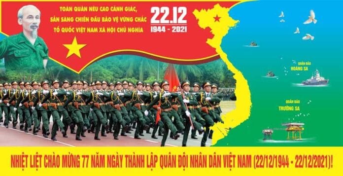 Pano kỷ niệm 77 năm Ngày Thành Lập Quân Đội Nhân Dân Việt Nam (22/12/1944 - 22/12/2021) với hình ảnh Chủ tịch Hồ Chí Minh, bản đồ Việt Nam, biển đảo có tàu chiến và giàn khoan, cùng đoàn quân diễu binh hùng tráng.