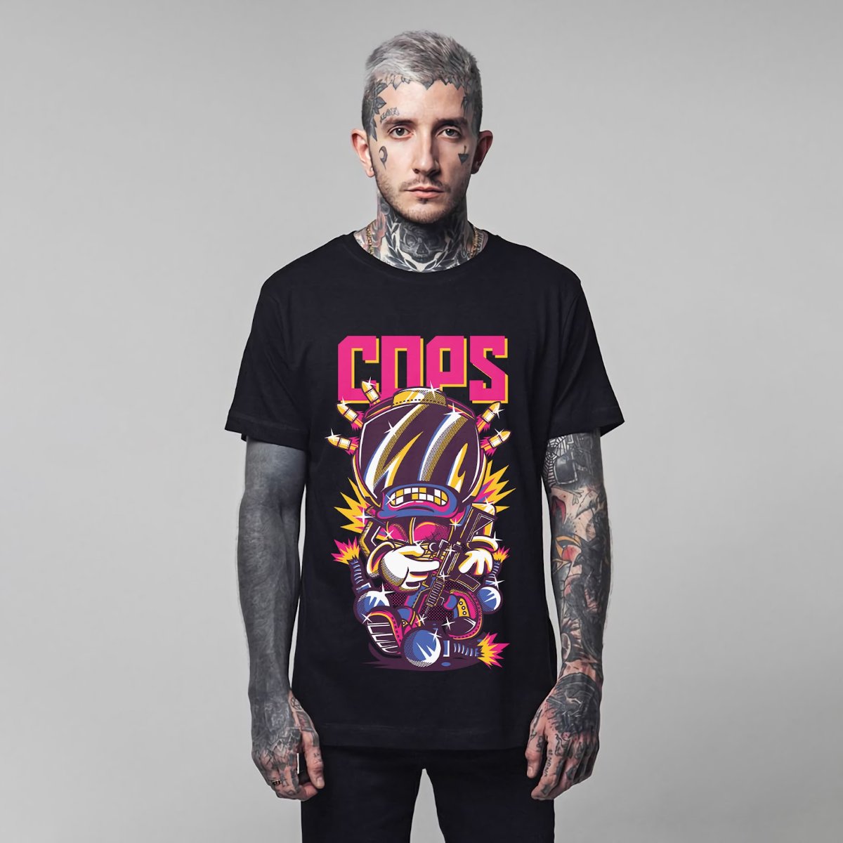 Áo thun in hình cảnh sát phong cách street art